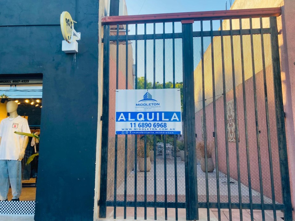 Local En Alquiler En Centro De Derqui